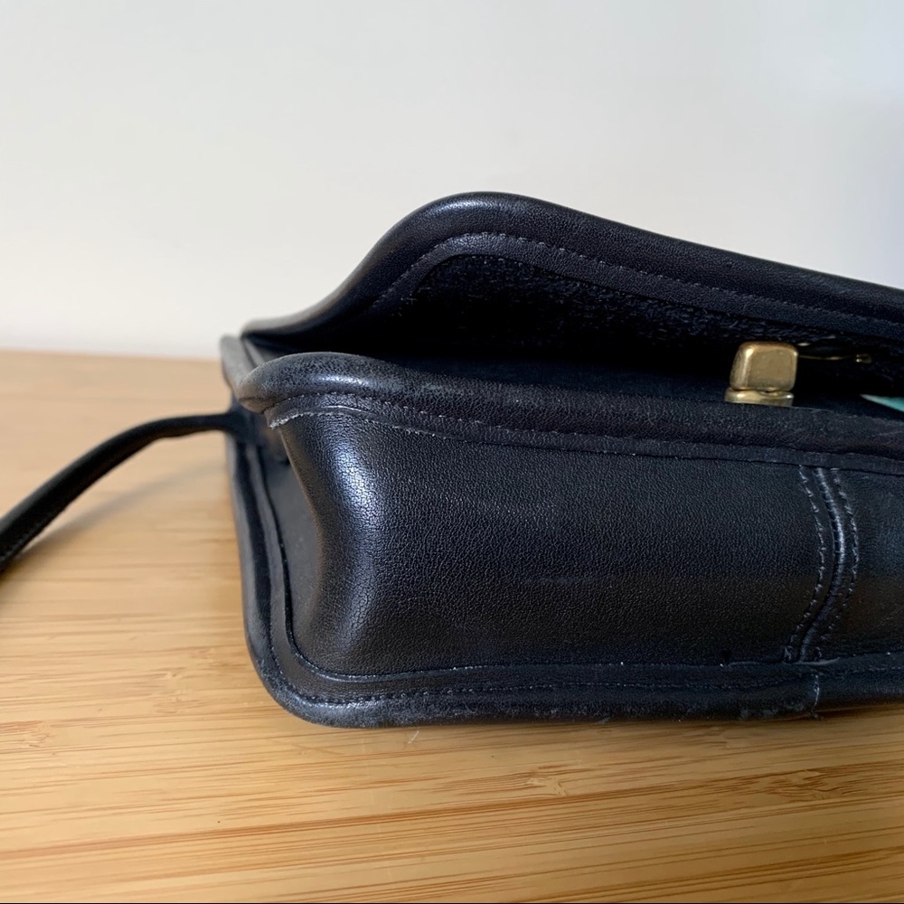On Hold. Vintage Coach Crossbody - Picture 12 of 14